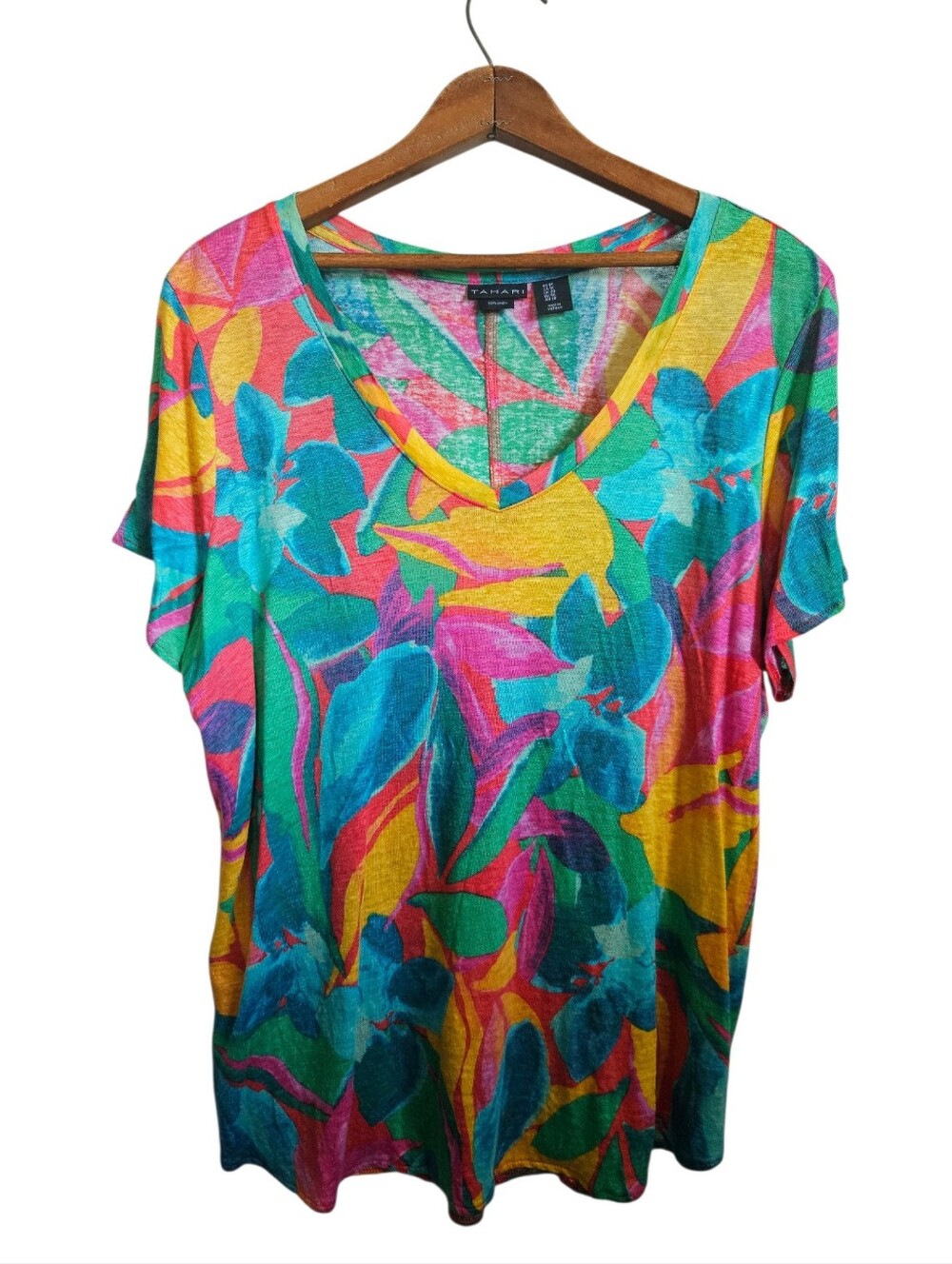 Tahari Women's Size 1X Tropical Floral Linen Slub Tee